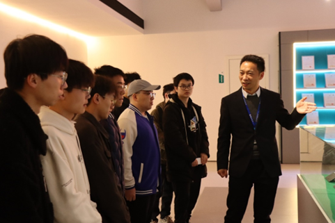 240328 嘉兴大学访问恒业电子开云线上平台(中国)股份公司稿图1